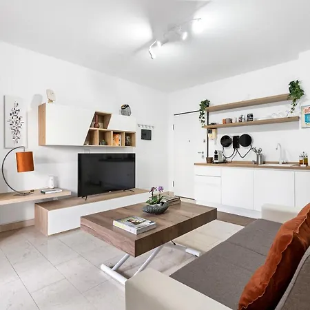 Budapest Design E Piscina Apartman